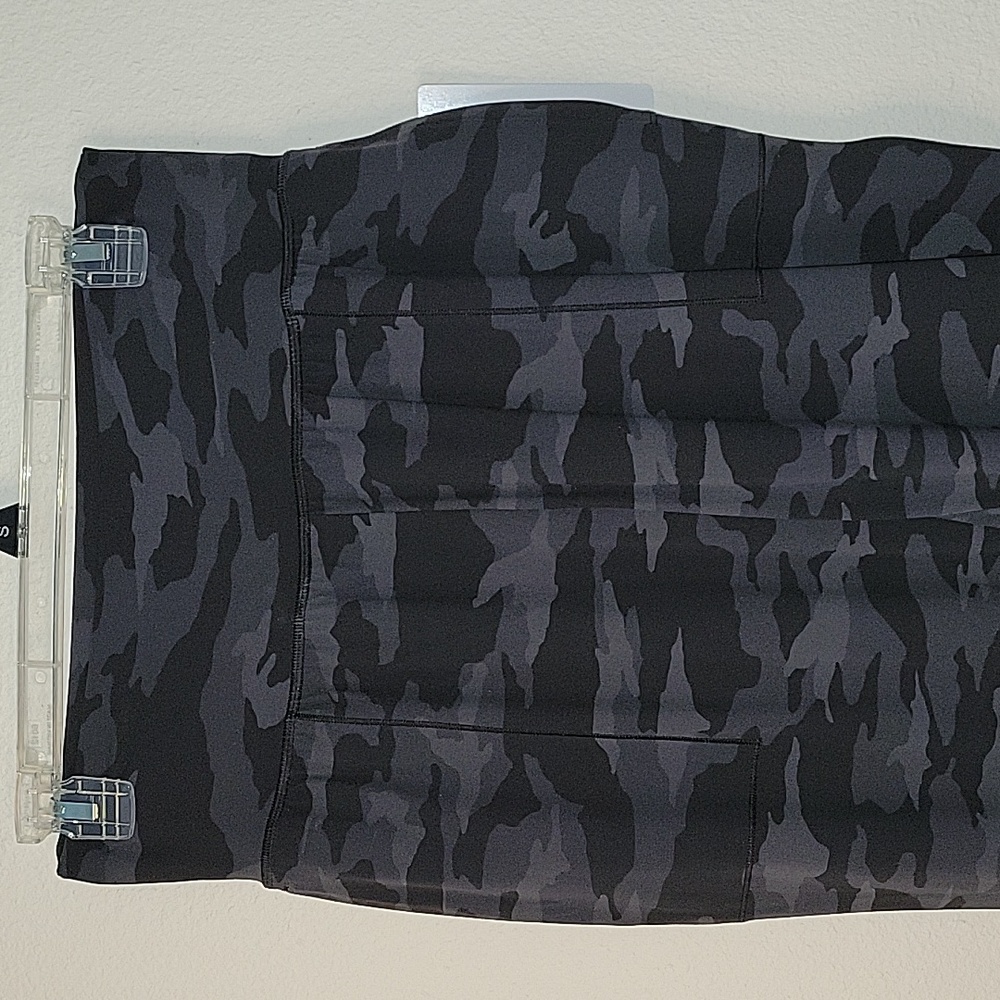 Athleta Salutation Camo Joggers, MP, Black, NWT - Picture 10 of 16